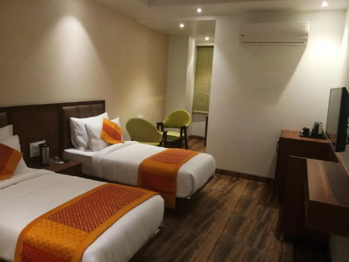 Hotel Taj Heights Agra