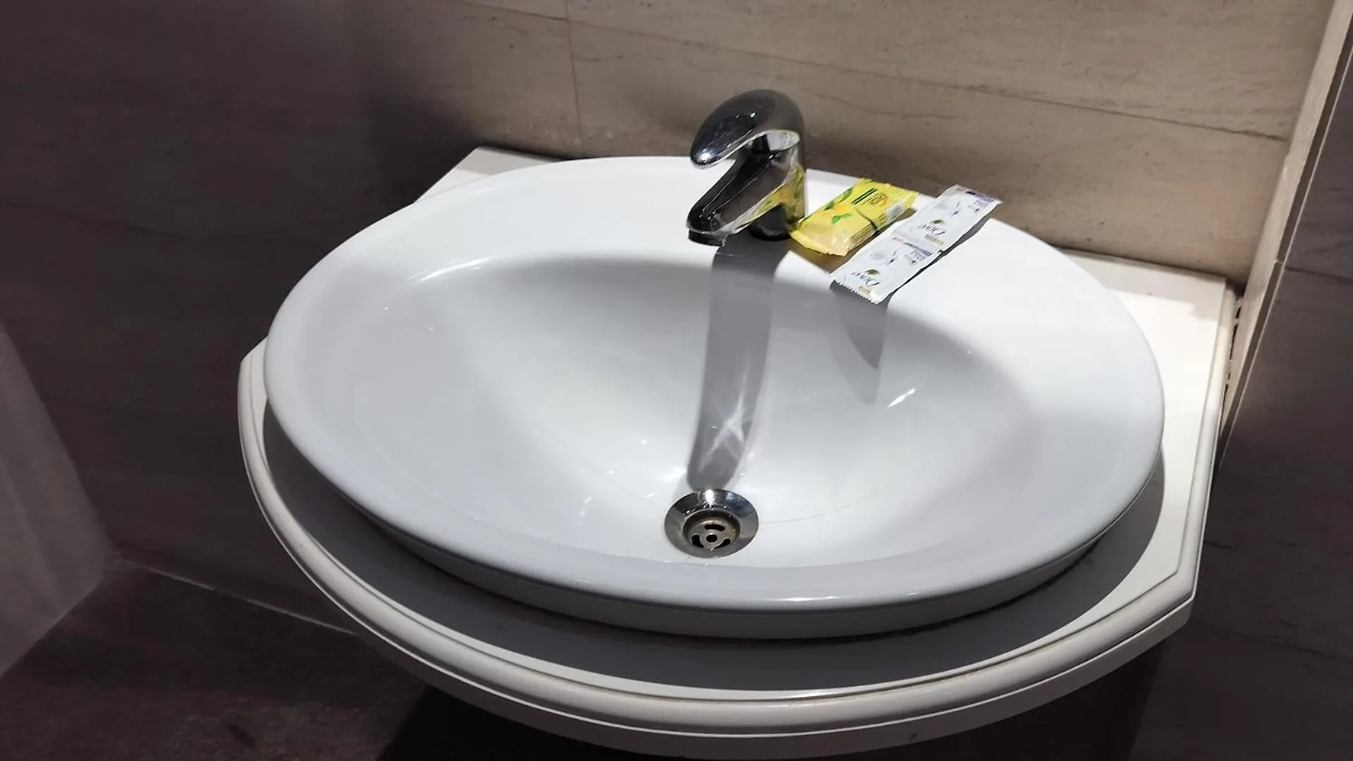 Hotel Taj Heights Agra