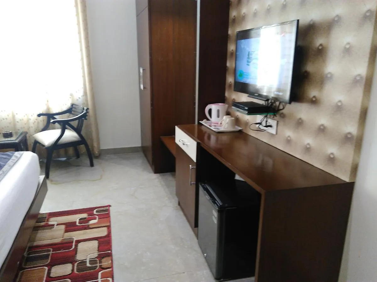 Hotel Taj Heights Agra  3*, Agra (Uttar Pradesh) India
