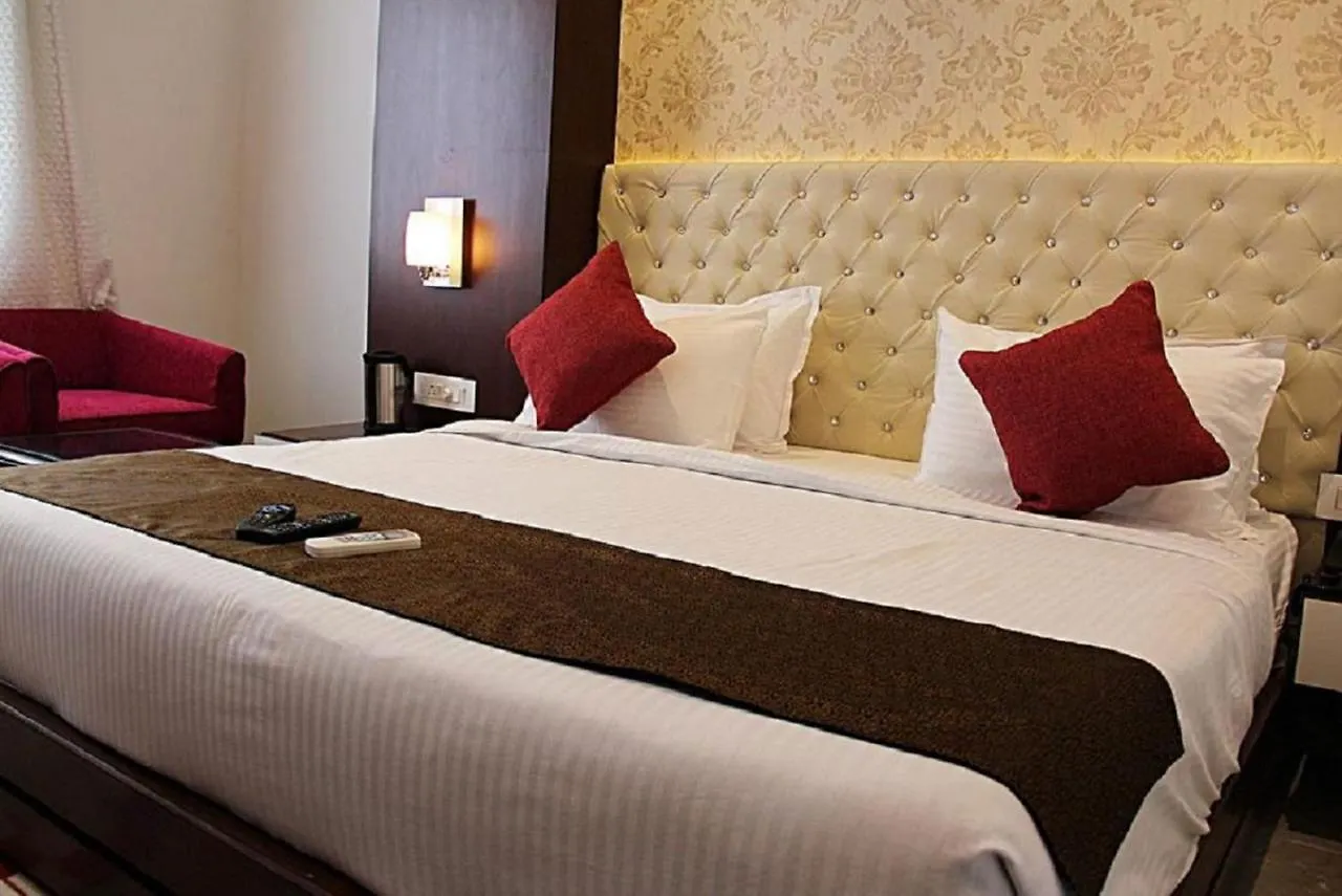 Hotel Taj Heights Agra