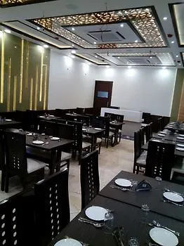Hotel Taj Heights Agra  3*, Agra (Uttar Pradesh)