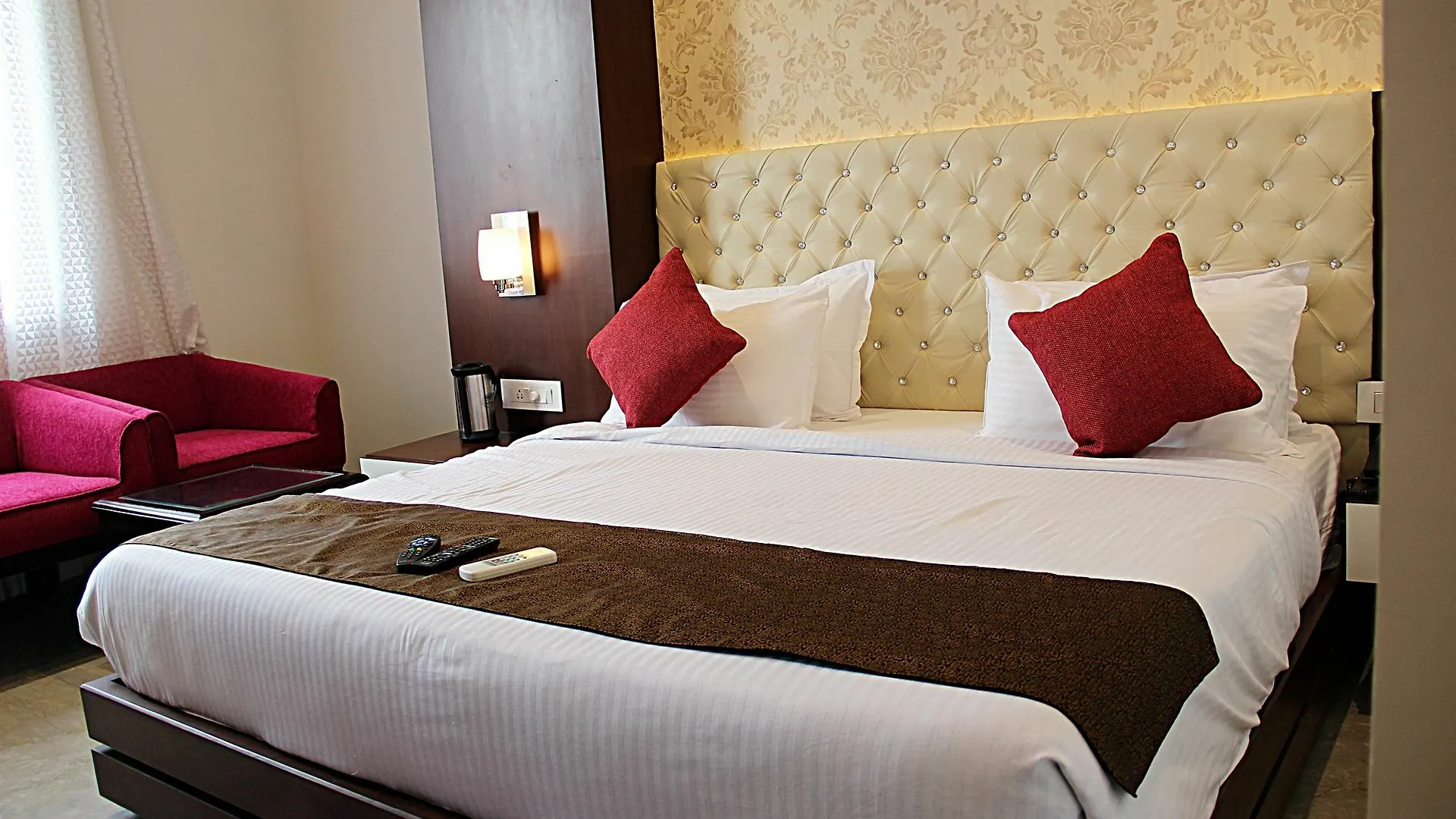 Hotel Taj Heights Agra