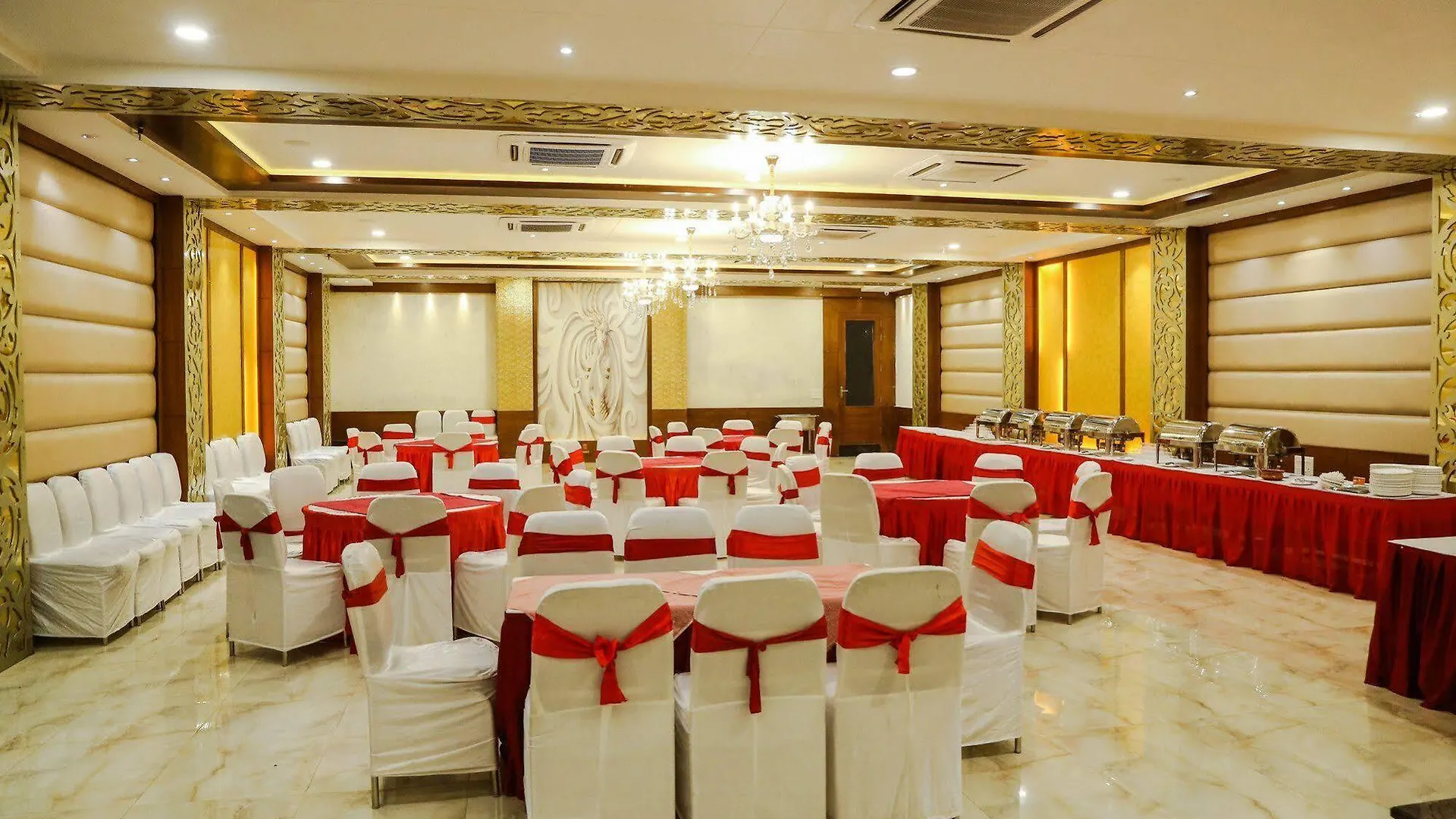 Hotel Taj Heights Agra  3*, Agra (Uttar Pradesh) India